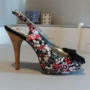 Rampage bow peep toe heels